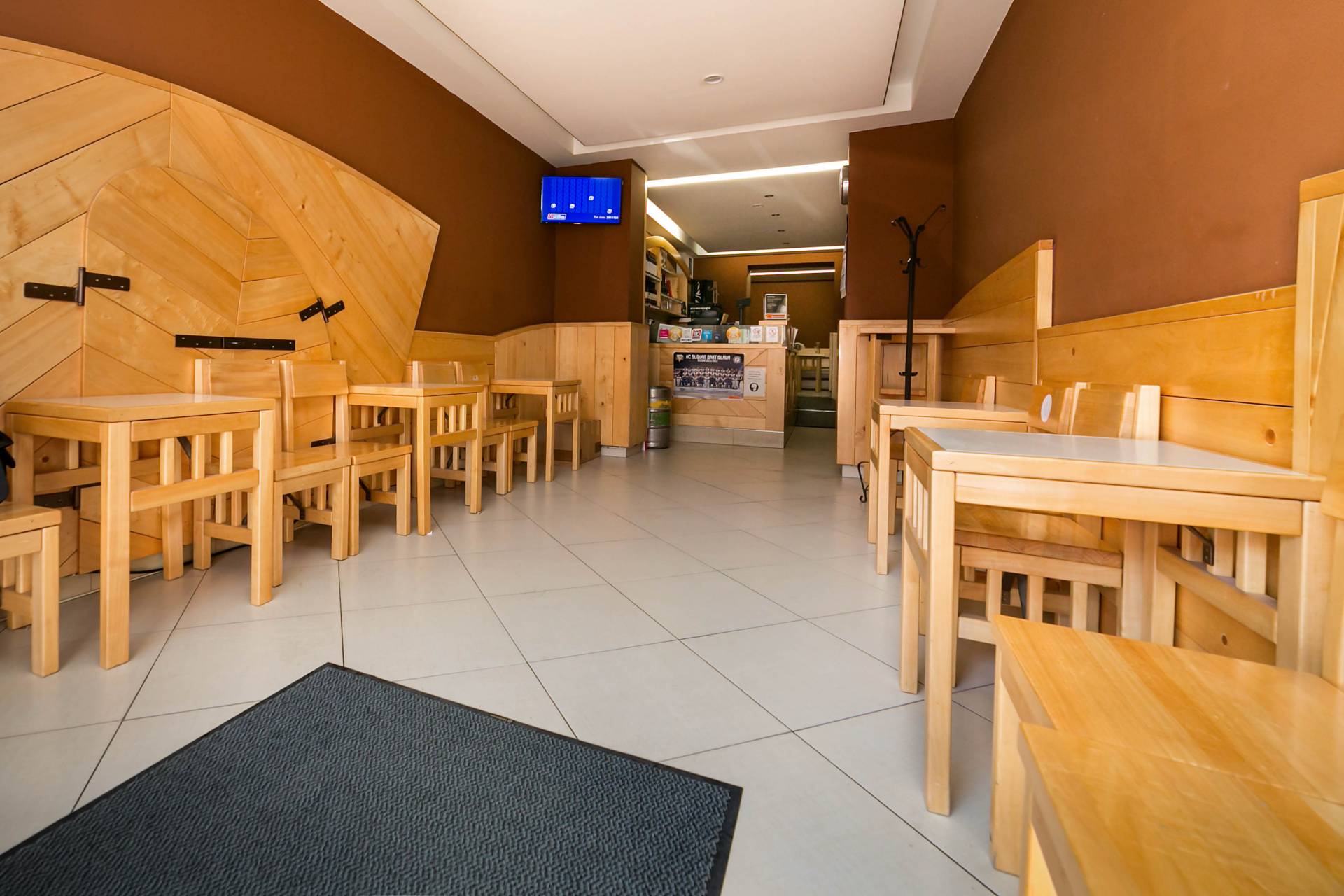 Predaj komerčného priestoru 100 m2, Bratislava-Ružinov