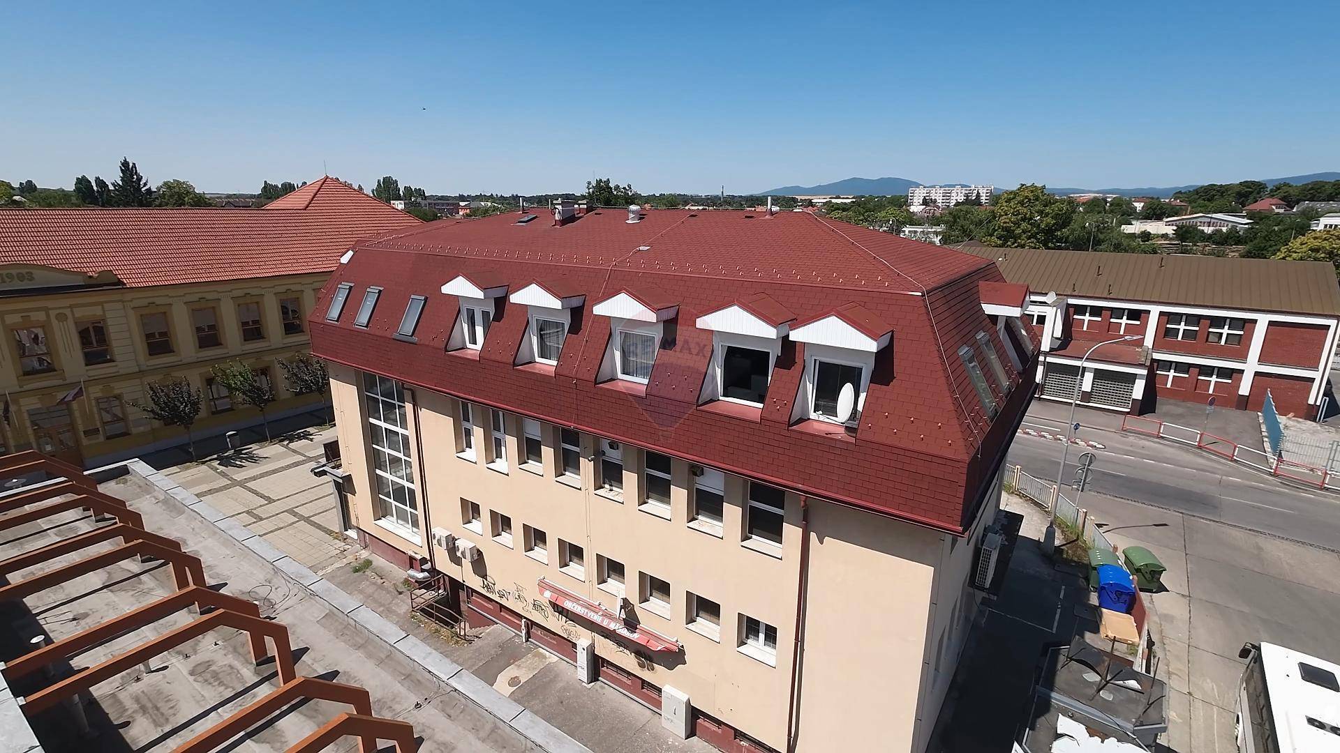 NA PREDAJ POLYFUNKČNÝ OBJEKT