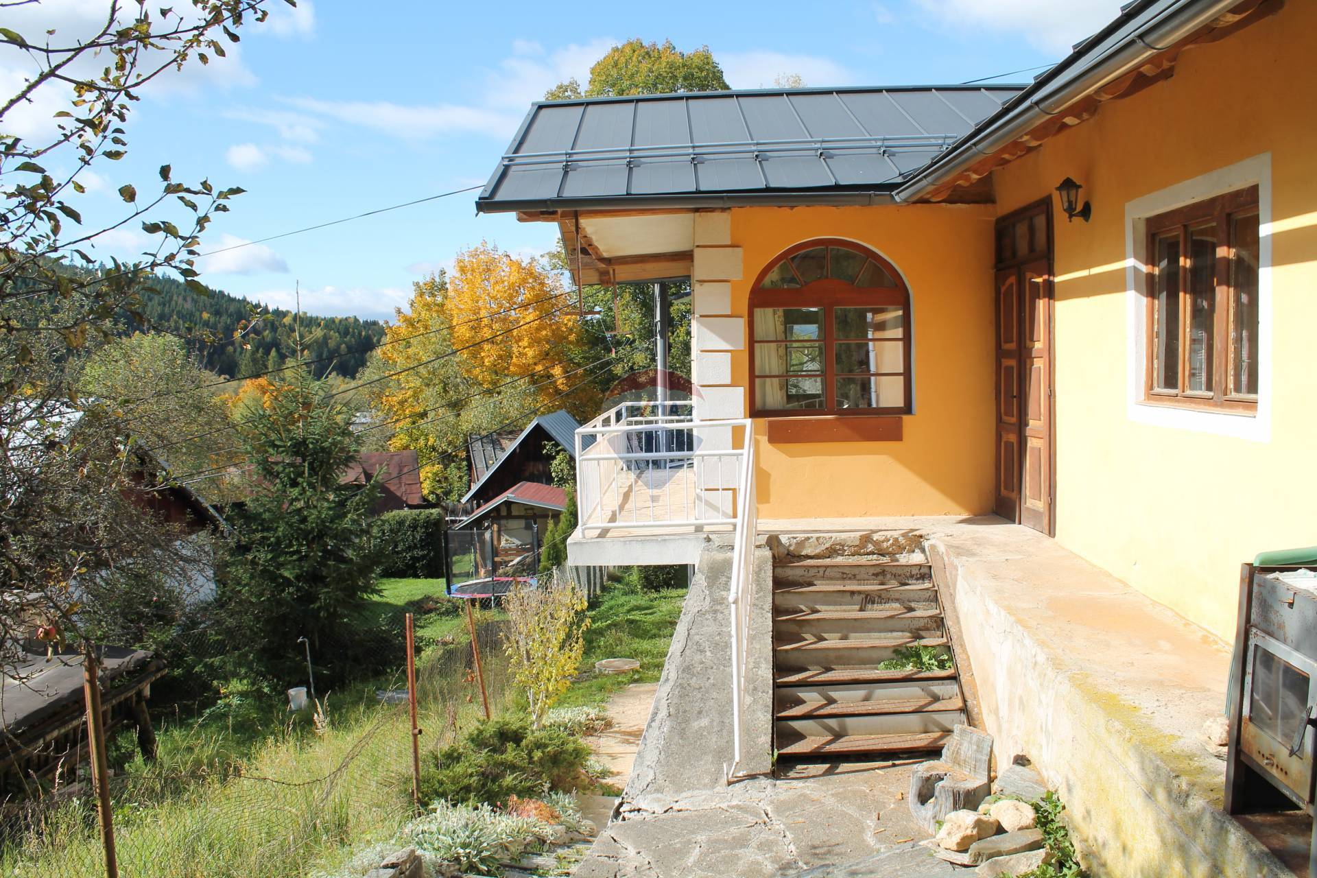 Predaj domu 185 m2, Pohorelá  -  Vstup do domu z verandy
