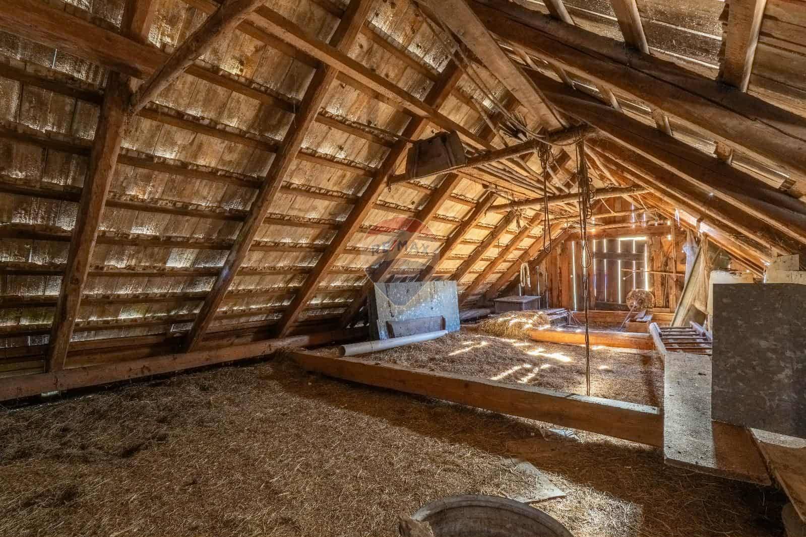 Predaj domu 255 m2, Banská Štiavnica  -