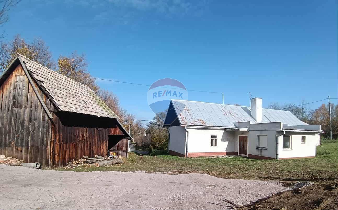 Na predaj rodinný dom / chata v tichej časti Banskej Štiavnice – Štefultov