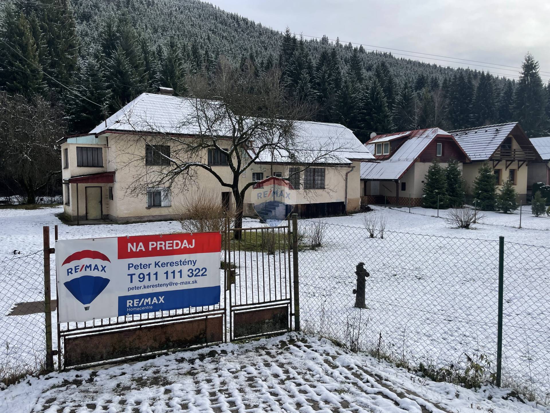 Lukratívnym pozemok, so starším rodinným domom, vo Valaskej časť Piesok