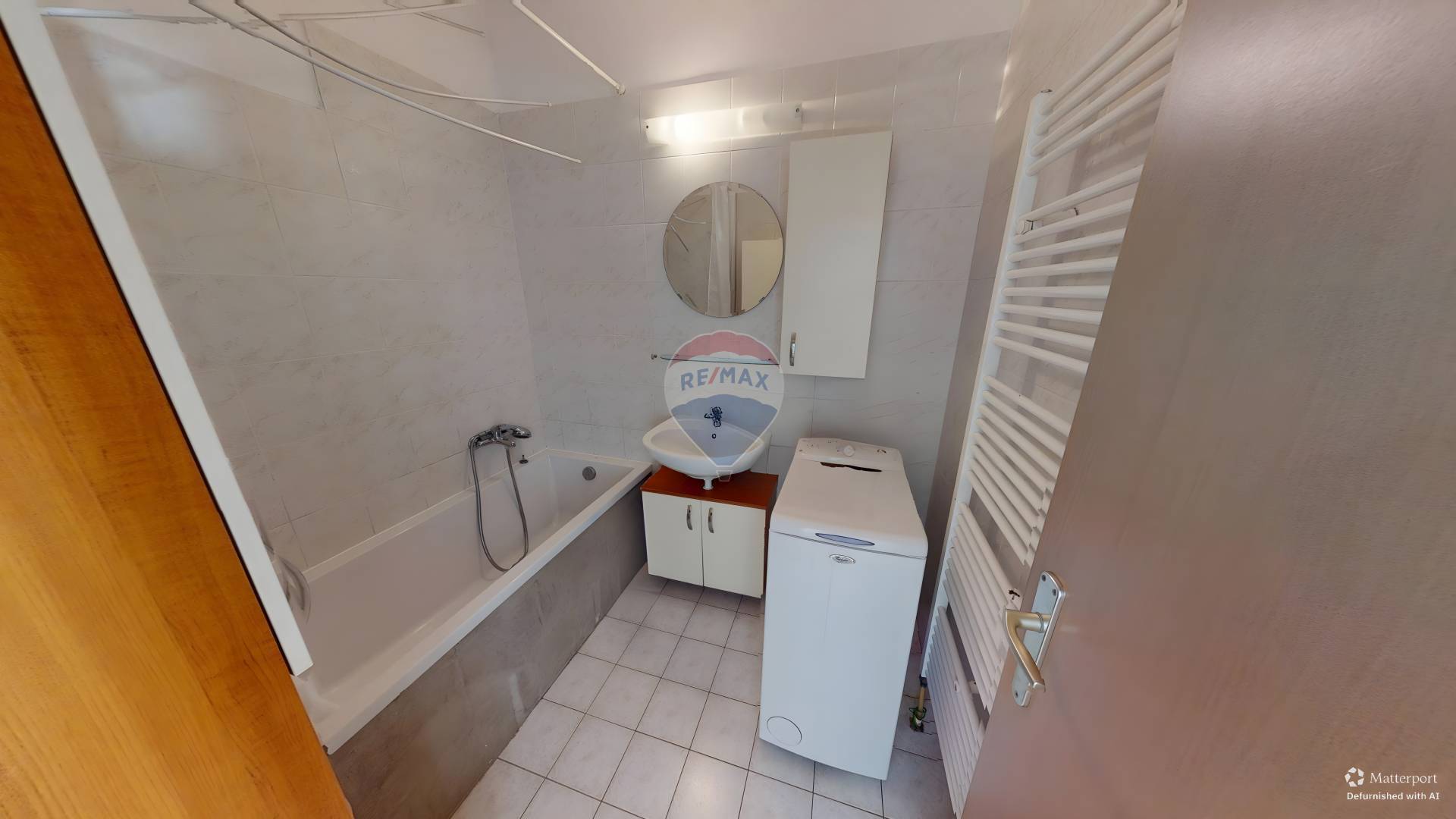 Predaj bytu (1 izbový) 35 m2, Bratislava - Karlova Ves  -