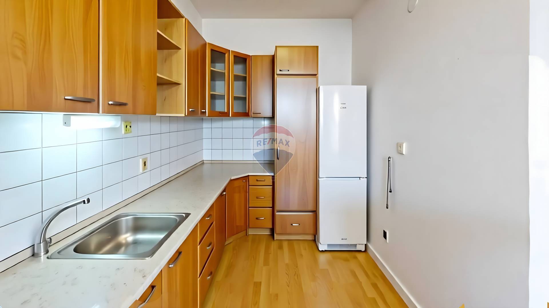 Predaj bytu (1 izbový) 35 m2, Bratislava - Karlova Ves  -