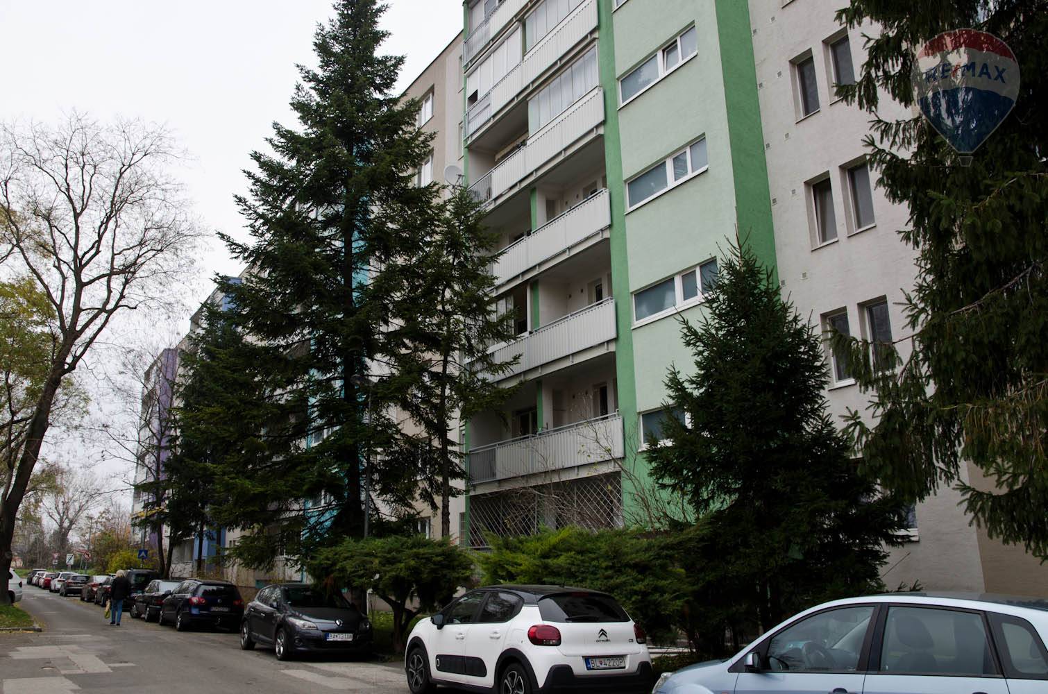 1,5-izbový byt v tichej lokalite na Mesačnej ulici