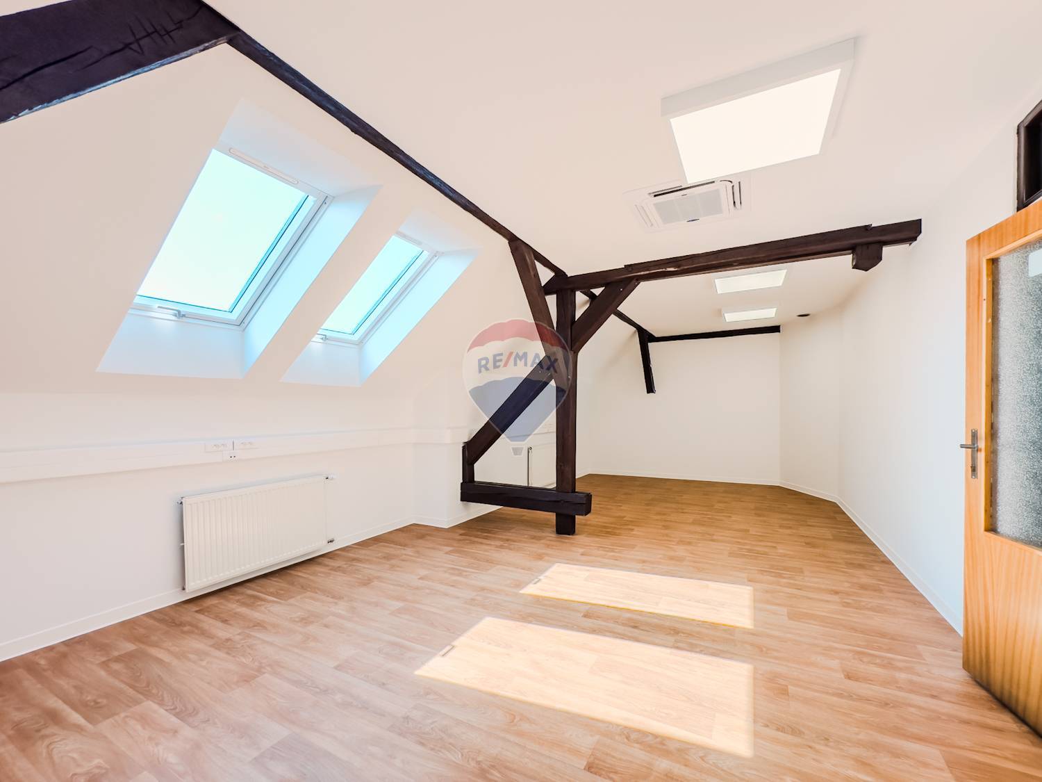 Kancelárske prietory na prenájom - 33 m2| Horná- Banská Bystrica