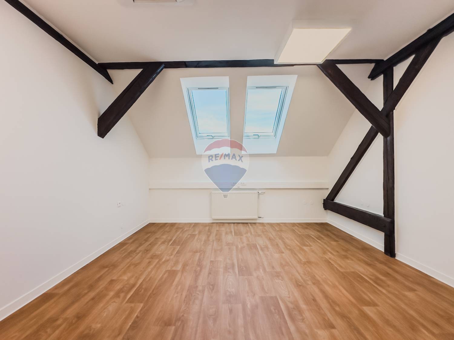 Kancelárske prietory na prenájom - 18 m2 | Horná- Banská Bystrica