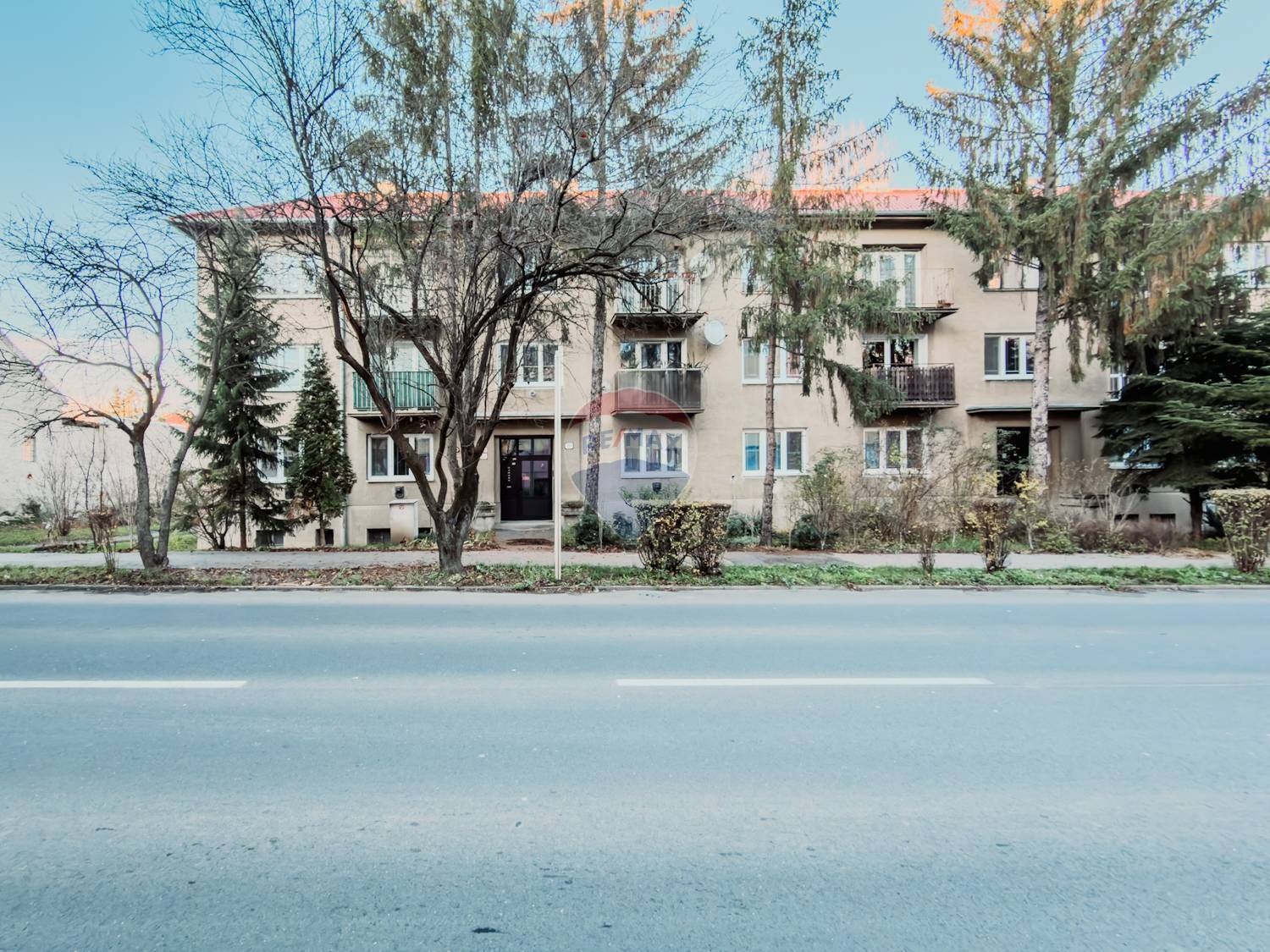 2 izbový byt v tehlovej bytovke | Rázusova | Lučenec