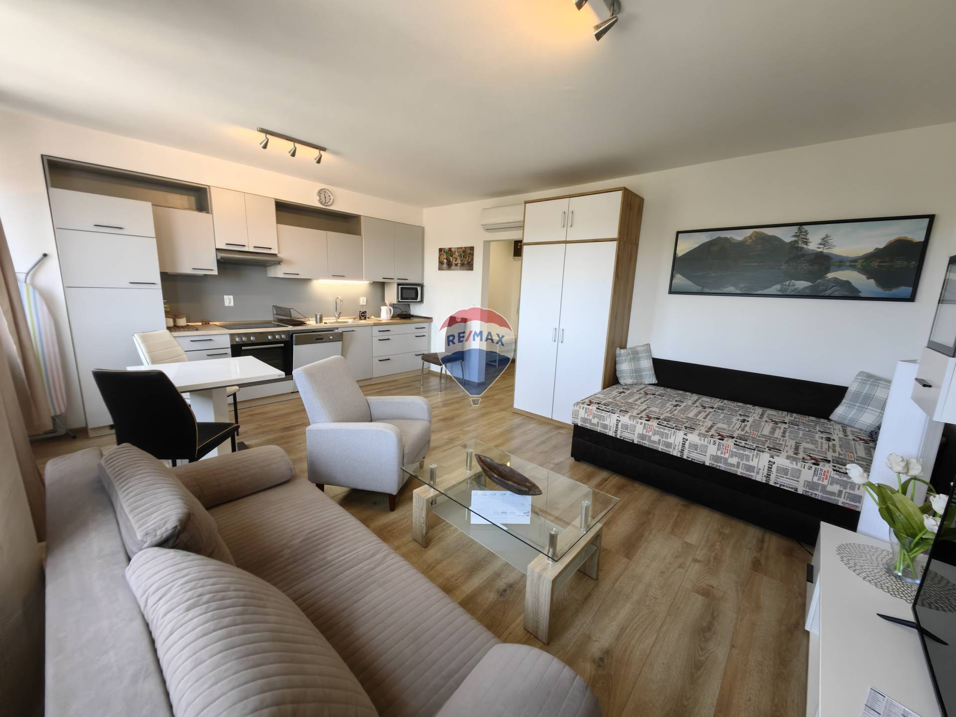 1 izbový zrekonštruovaný, zariadený, 35m2, Košice Šaca 