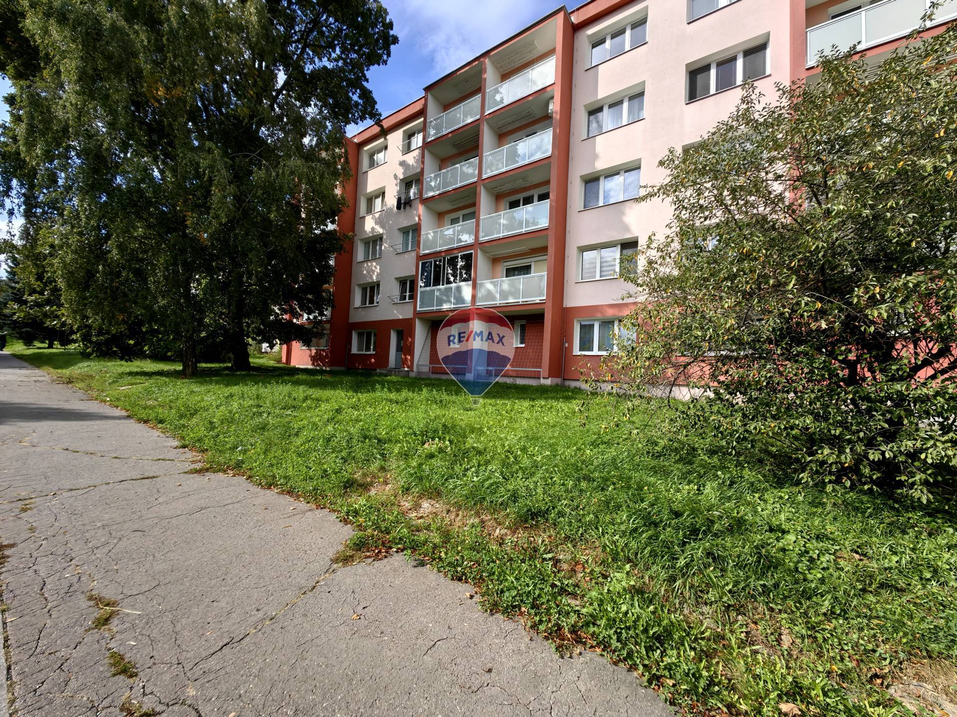 Garzónka 23m2, pri OC Galéria, Ružinská ul. Košice Západ