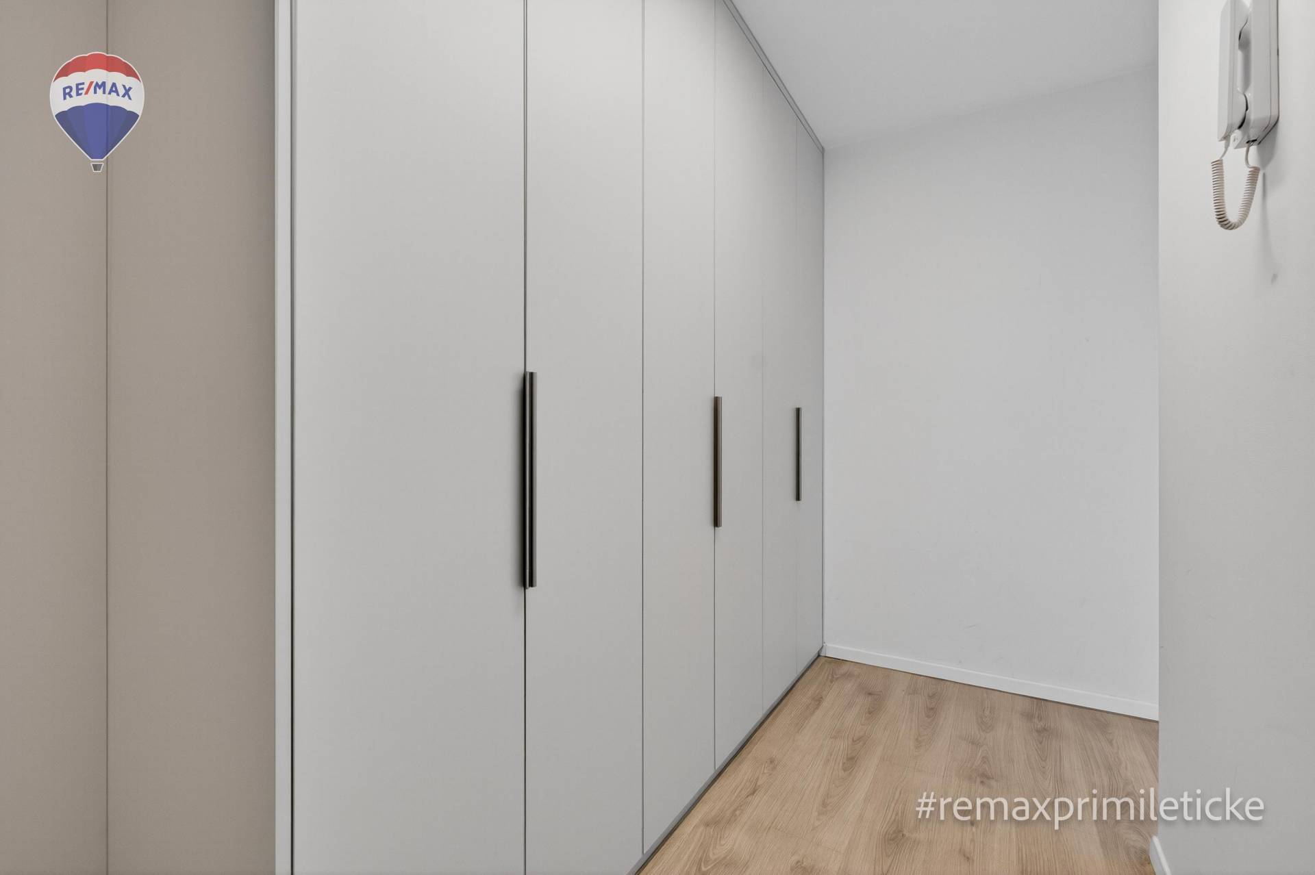 Prenájom bytu (2 izbový) 52 m2, Bratislava - Rača  -