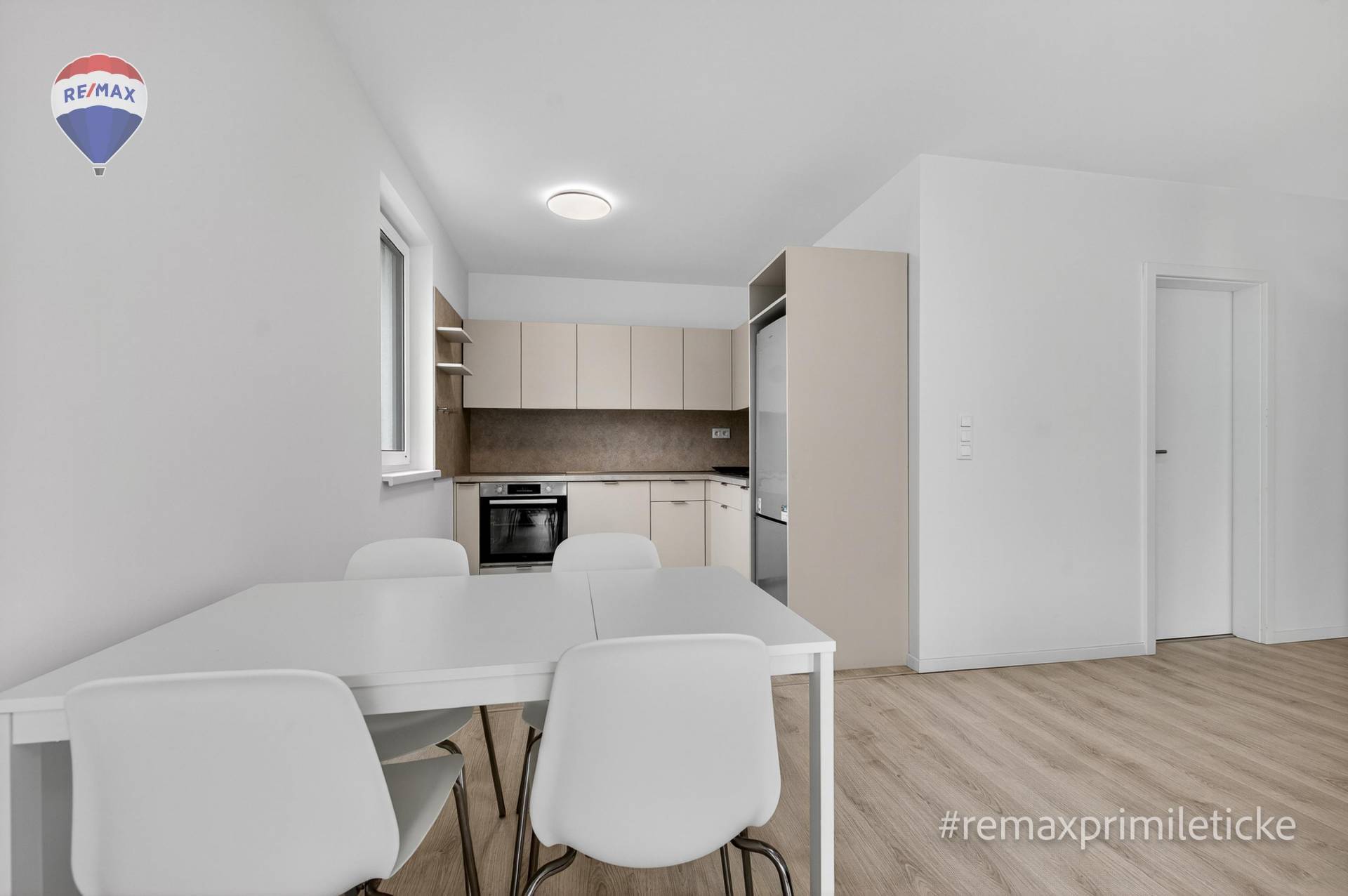 Prenájom bytu (2 izbový) 52 m2, Bratislava - Rača  -