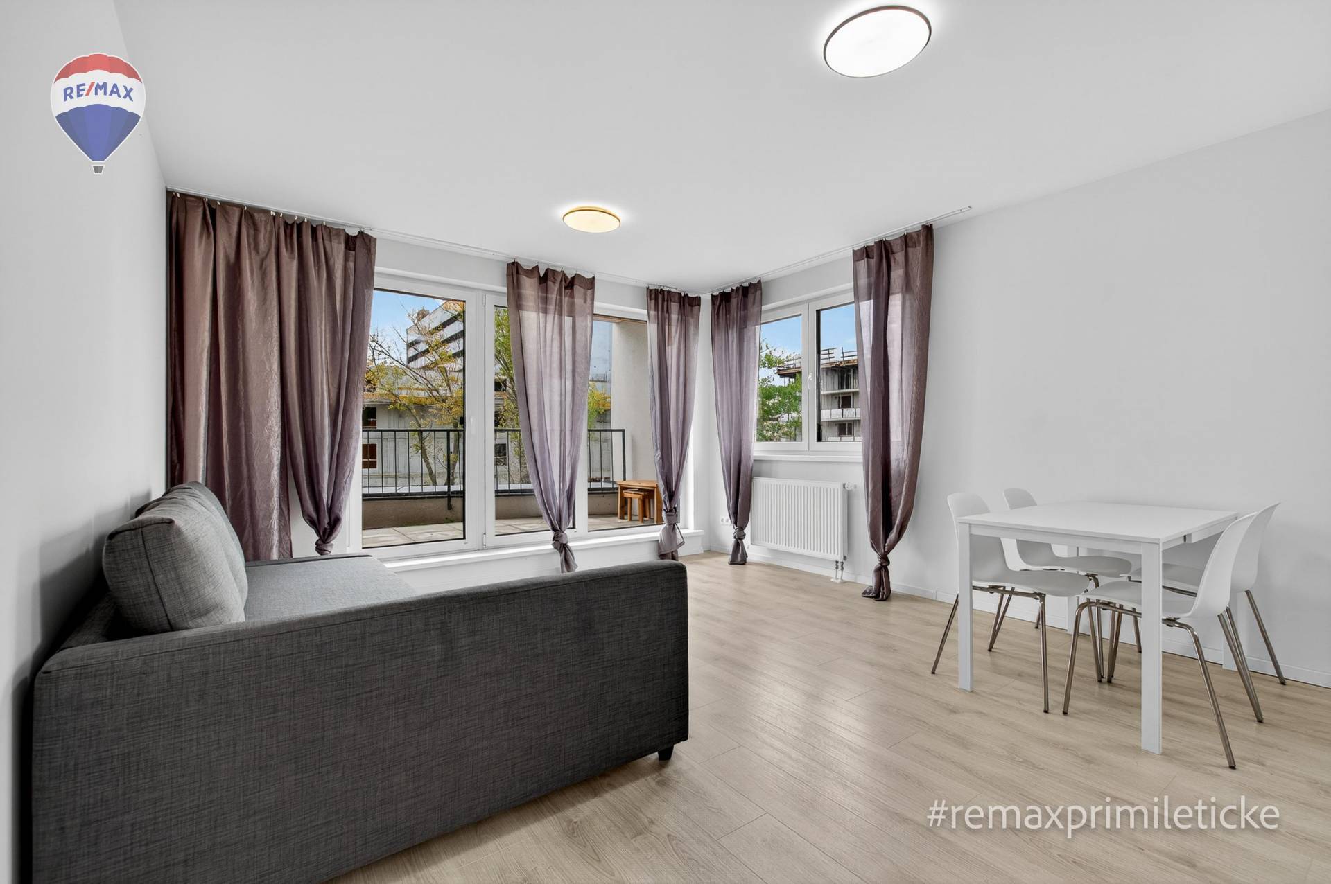 Prenájom bytu (2 izbový) 52 m2, Bratislava - Rača  -