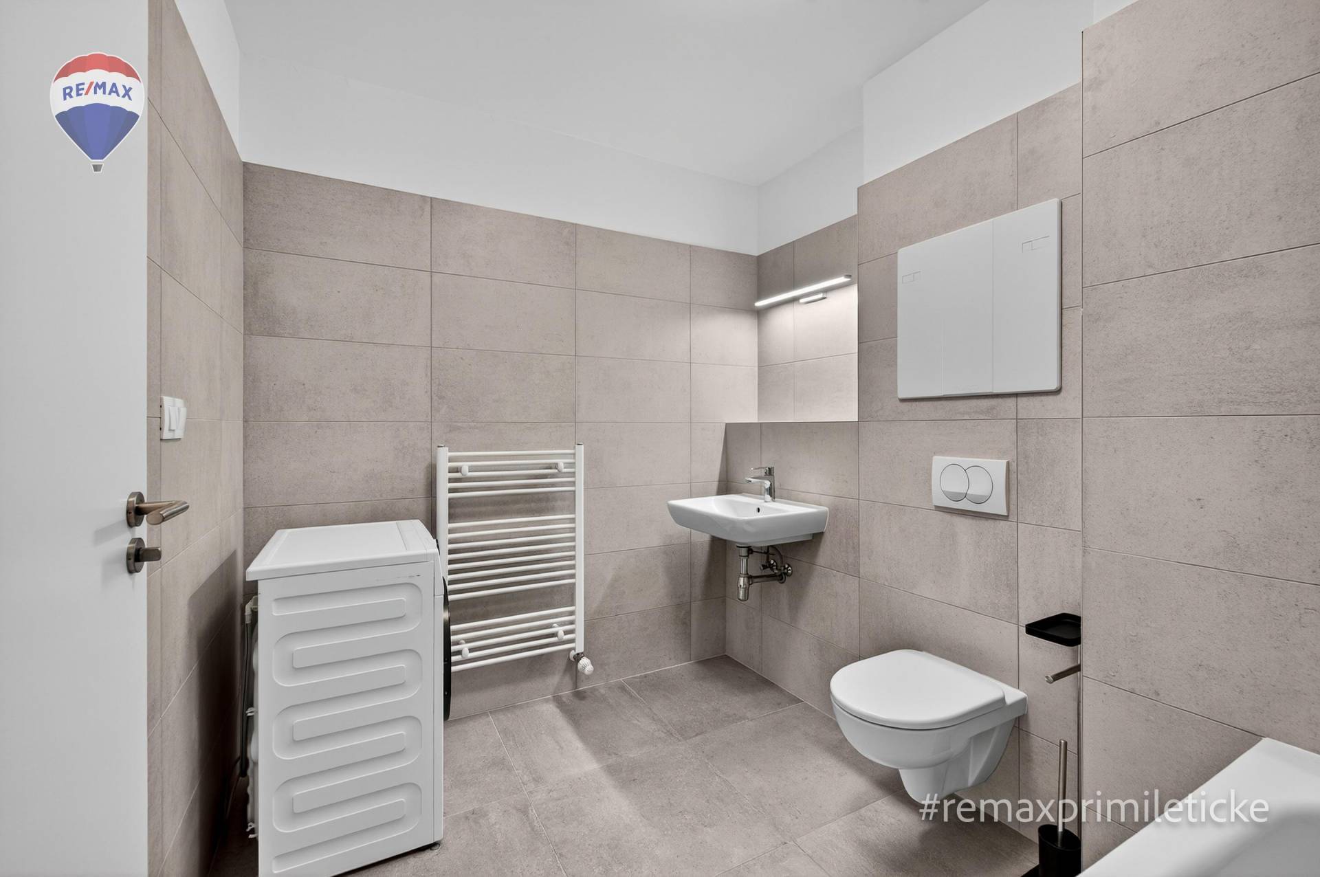 Prenájom bytu (2 izbový) 52 m2, Bratislava - Rača  -