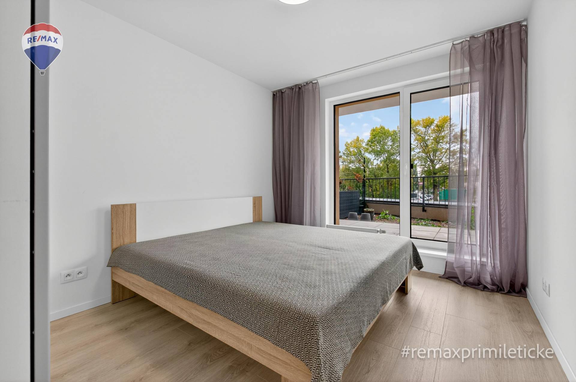 Prenájom bytu (2 izbový) 52 m2, Bratislava - Rača  -
