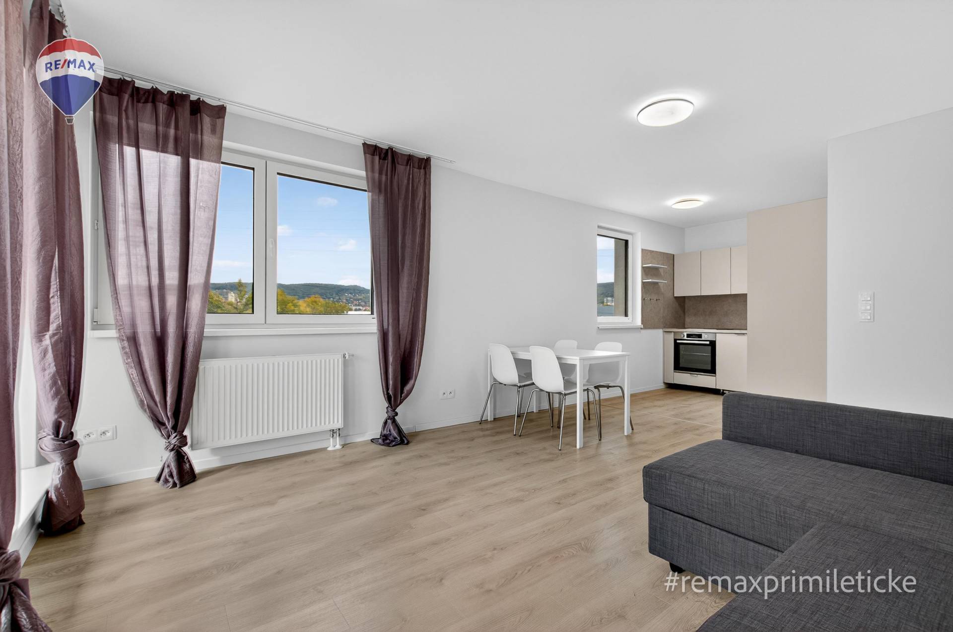 Prenájom bytu (2 izbový) 52 m2, Bratislava - Rača  -