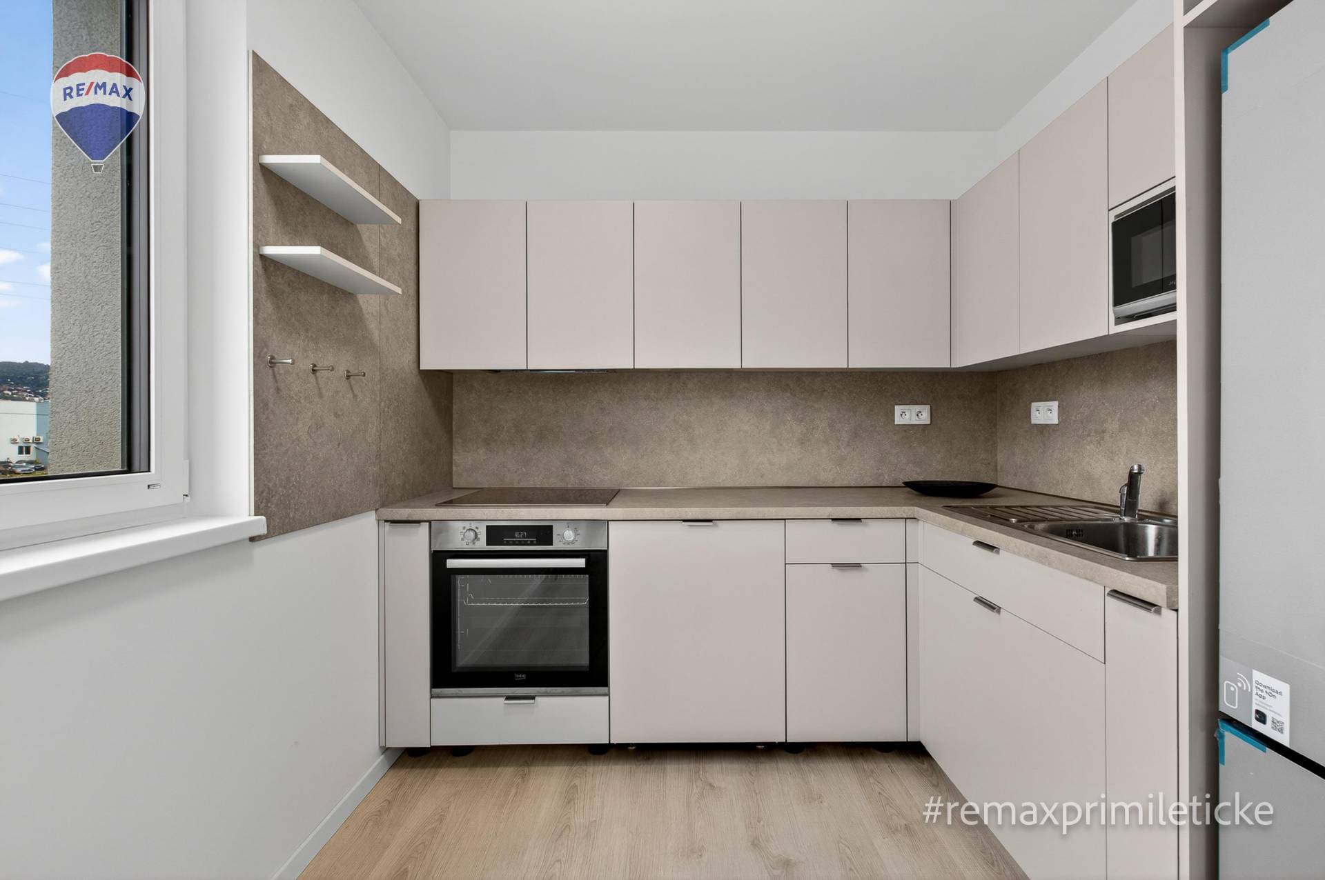 Prenájom bytu (2 izbový) 52 m2, Bratislava - Rača  -