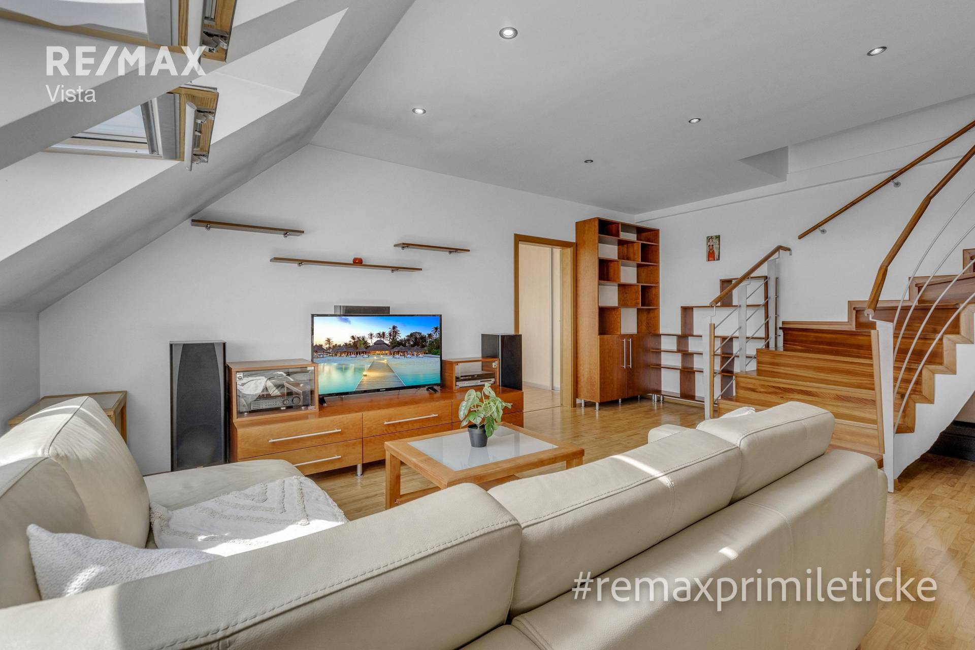 NA PREDAJ 3-izbový mezanín v Starom Meste pod hradom