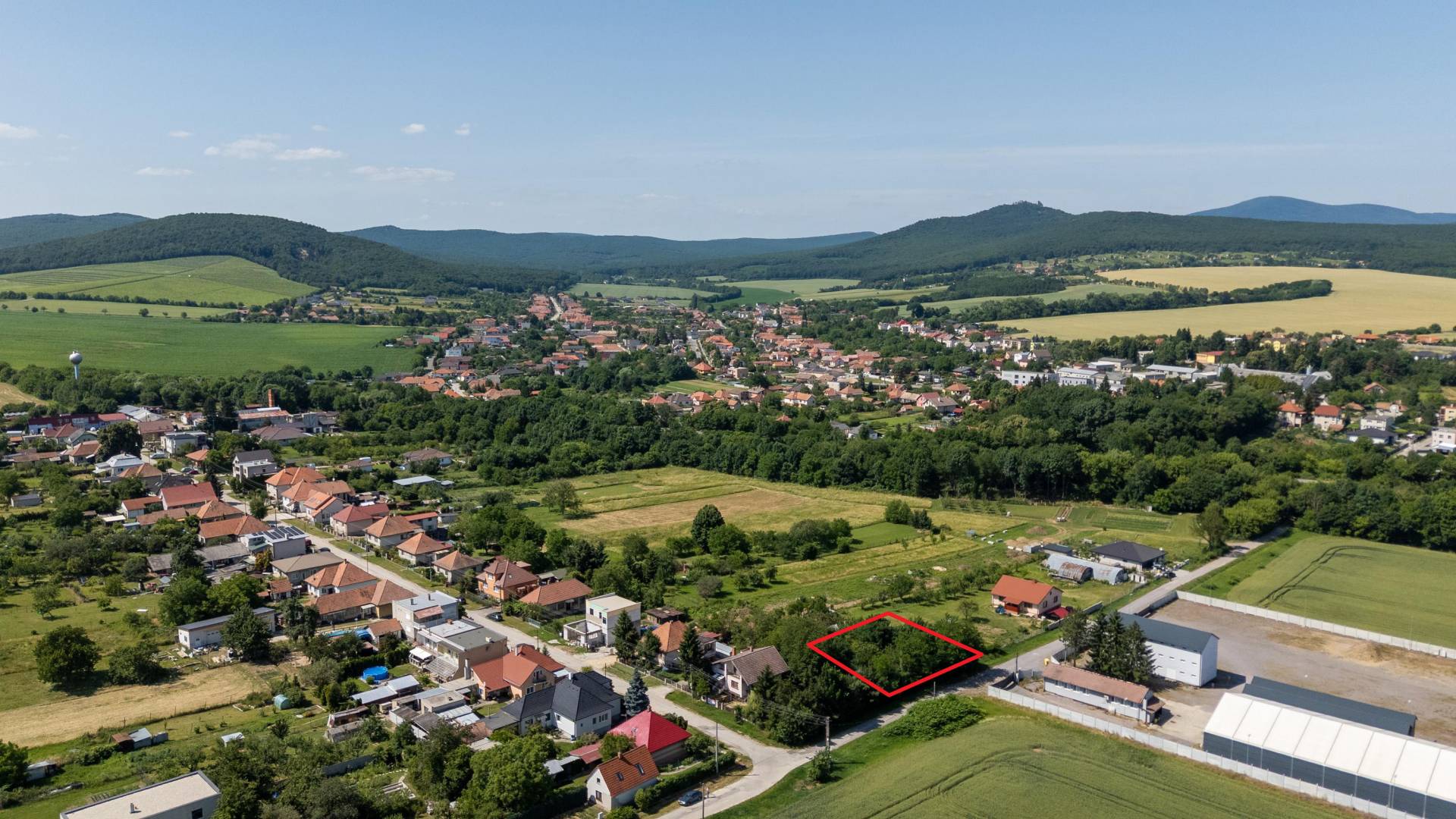 Na predaj stavebný pozemok pre rodinný dom