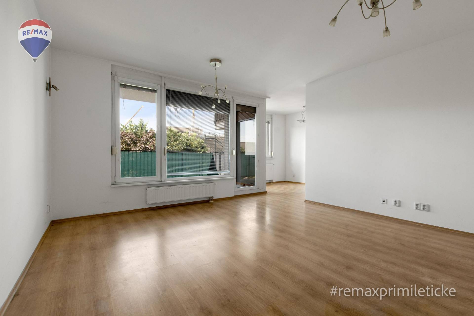 ** TOP PONUKA ** Na predaj 3-izbový byt s loggiou a parkingom pri Štrkovci – projekt BORIA, Ružinov