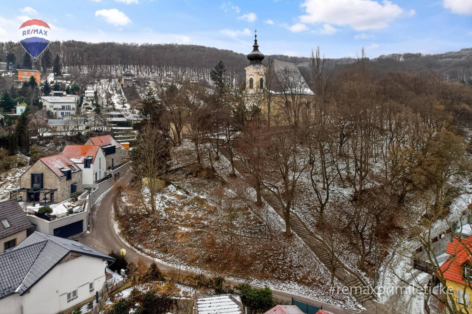 Na predaj jedinečný stavebný pozemok v Bratislave Dúbravke