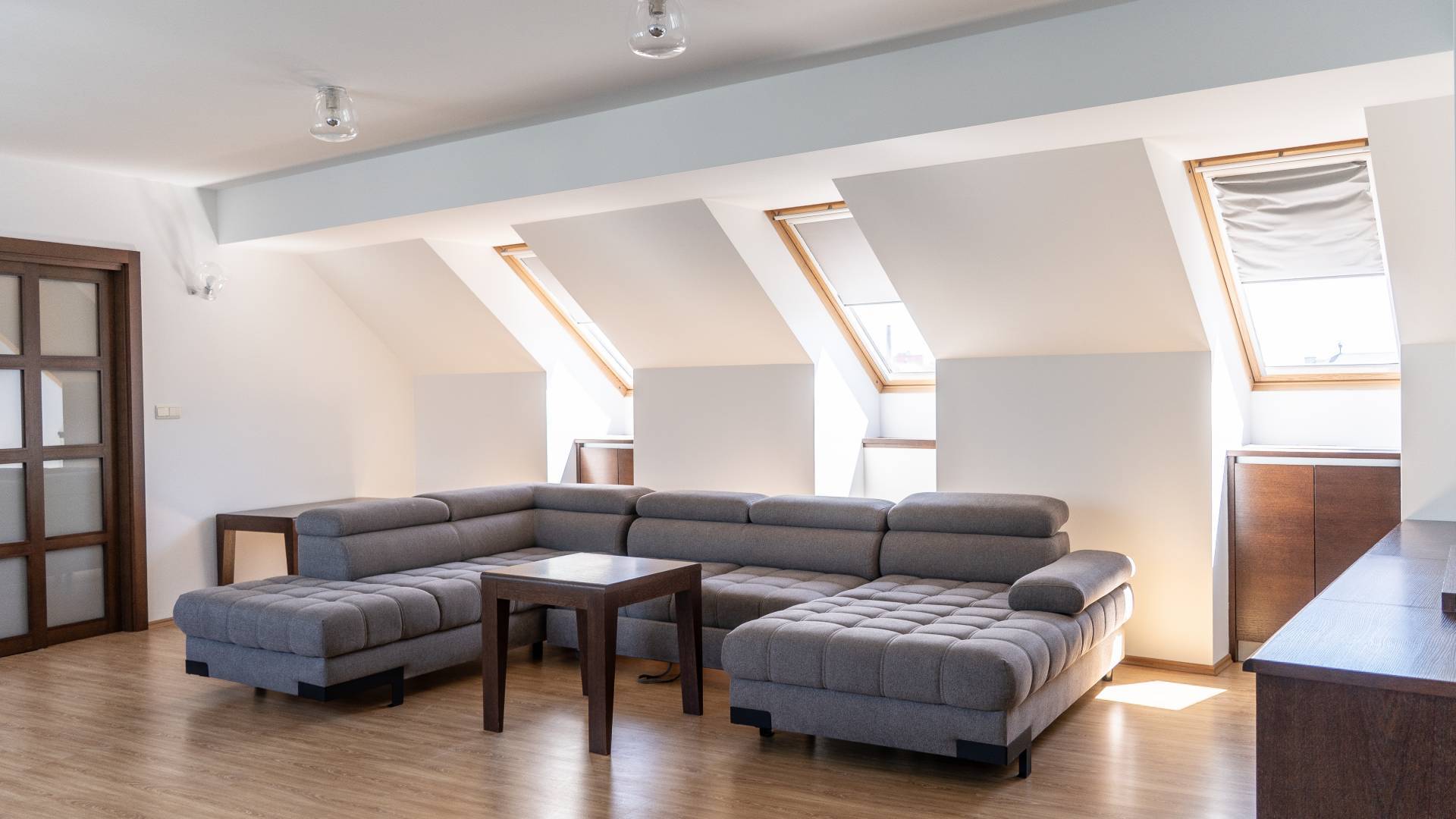 Jedinečný 2-izbový byt v centre Bratislavy – 103m²