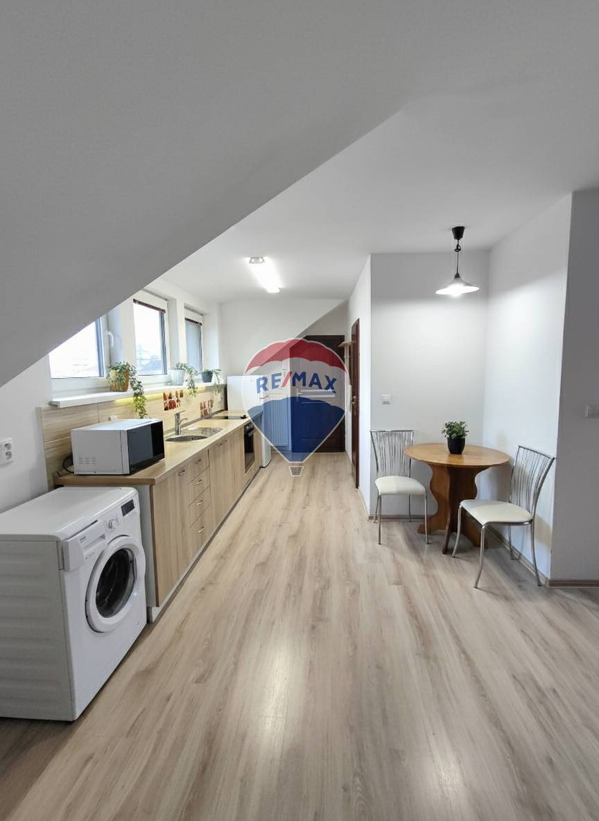 Prenájom 1- izbový byt Piešťany